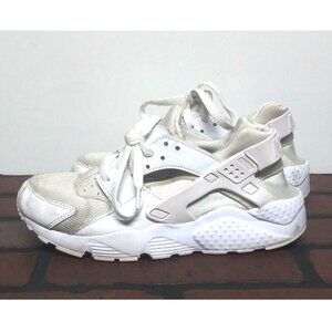 Huarache by NIKE Air sneakers size 4.5 Youth / 6 women's white lace up GUC